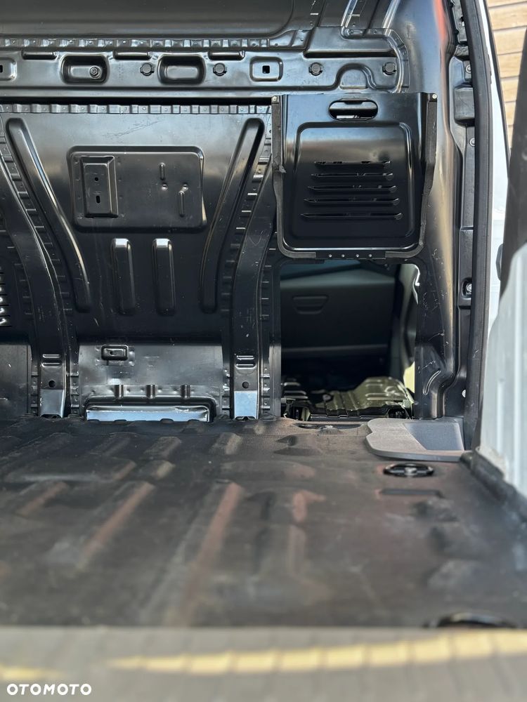 Ford Connect - 12