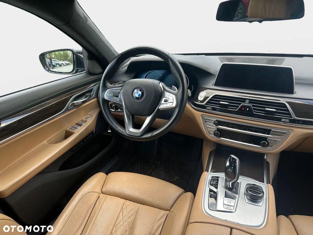 BMW Seria 7 740d xDrive - 10