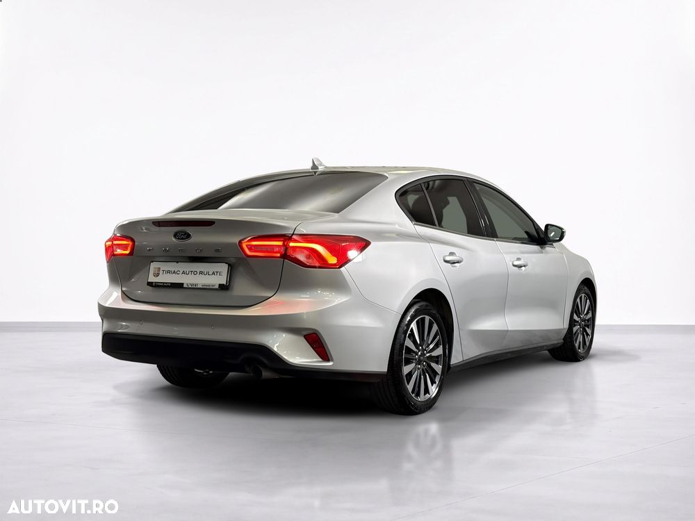 Ford Focus - 6
