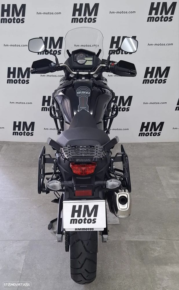 Suzuki DL 650A V-STROM - 7
