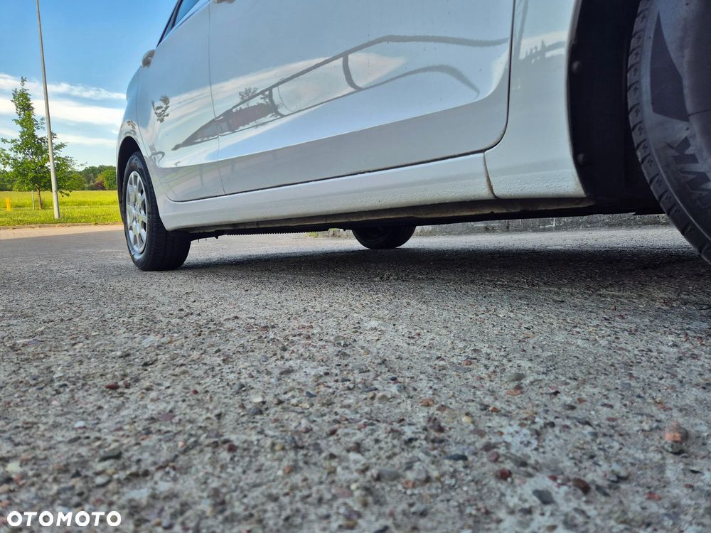 Hyundai i30 1.4 Classic + - 23