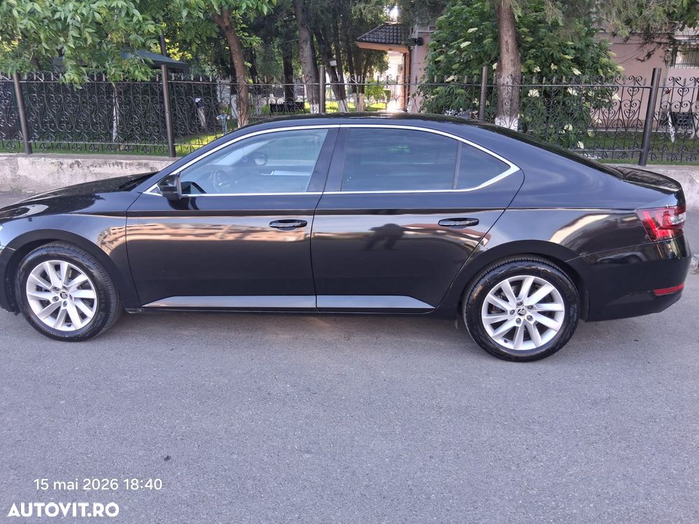 Skoda Superb 1.6 TDI DSG Active - 8