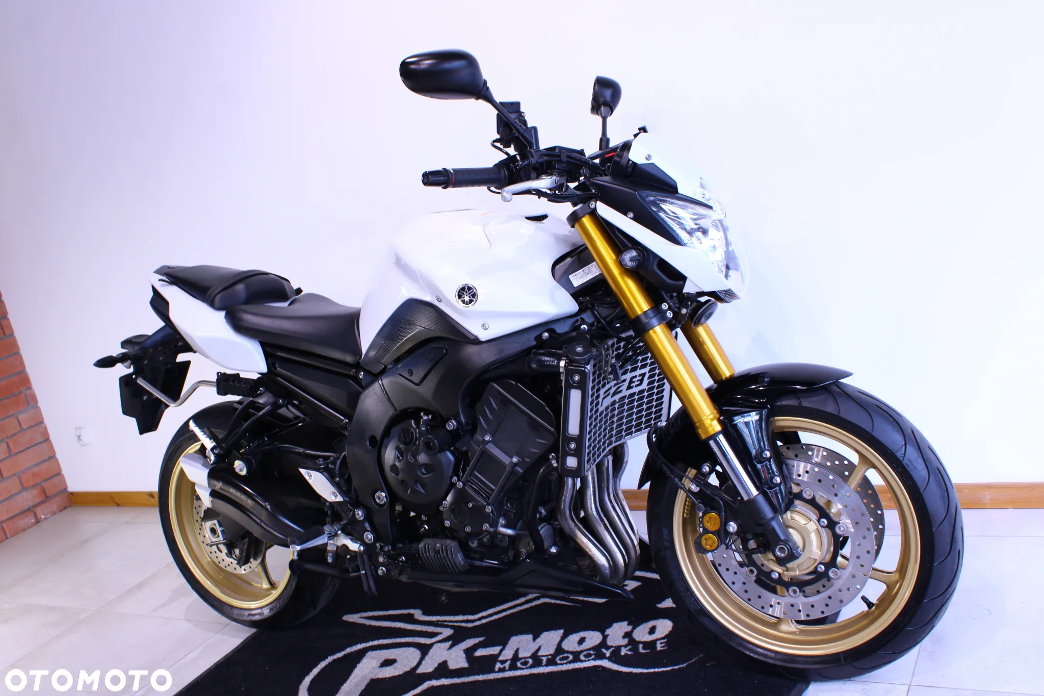 Yamaha FZ8 - 3
