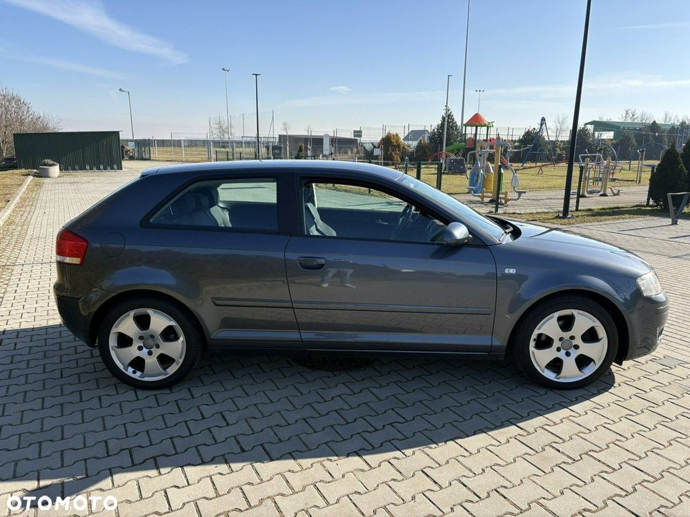 Audi A3 3-drzwiowe 1.8 TFSI Ambition - 8