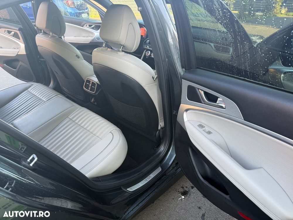 Genesis G70 - 26