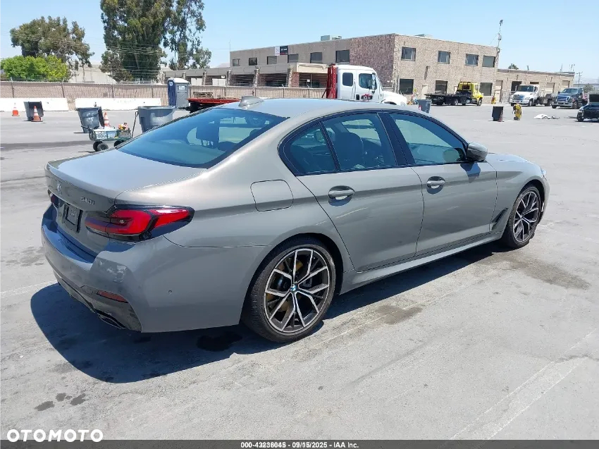 BMW Seria 5 540i xDrive Touring M Sport Edition - 6