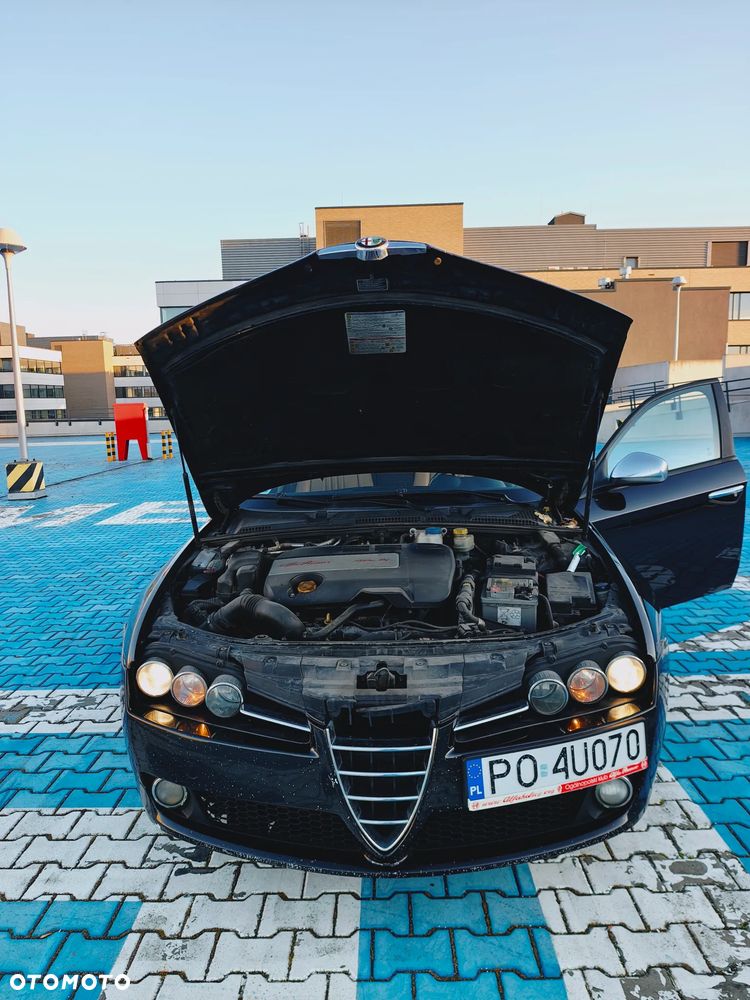 Alfa Romeo 159 1.9 JTDM 8V DPF Distinctive - 24