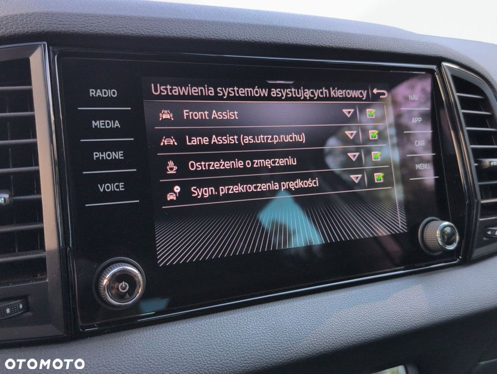 Skoda Karoq 1.5 TSI ACT Selection DSG - 28