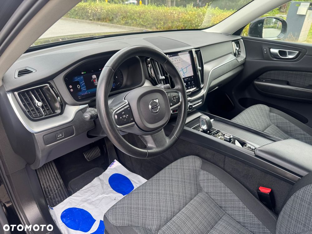 Volvo XC 60 B4 B Essential - 38