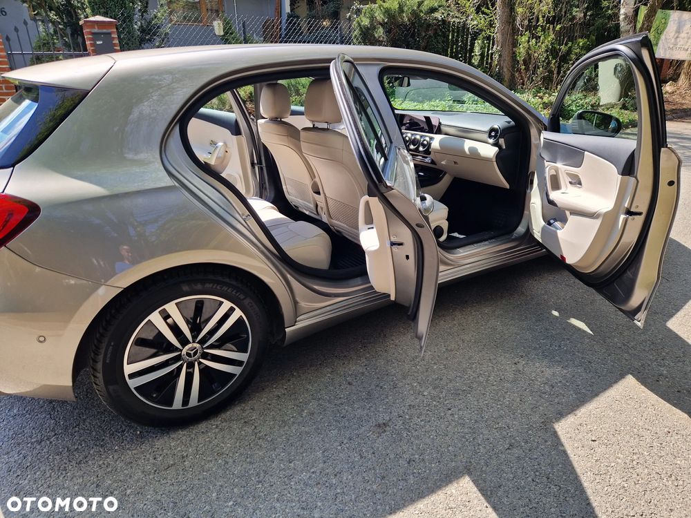 Mercedes-Benz Klasa A 180 Style 7G-DCT - 15