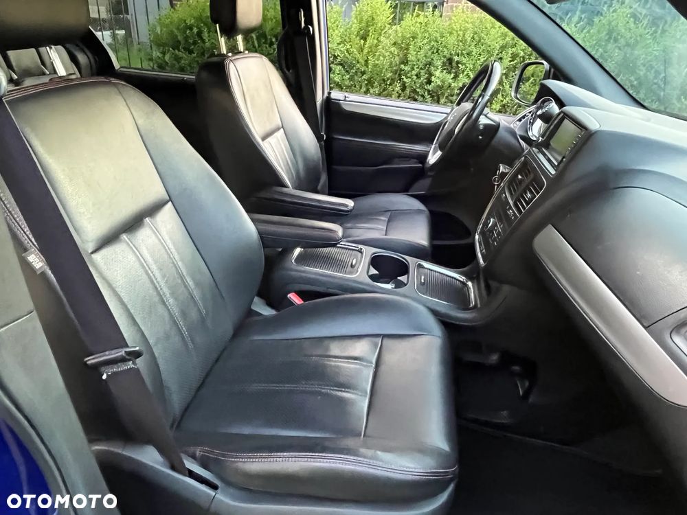 Dodge Grand Caravan 3.6 R/T - 28