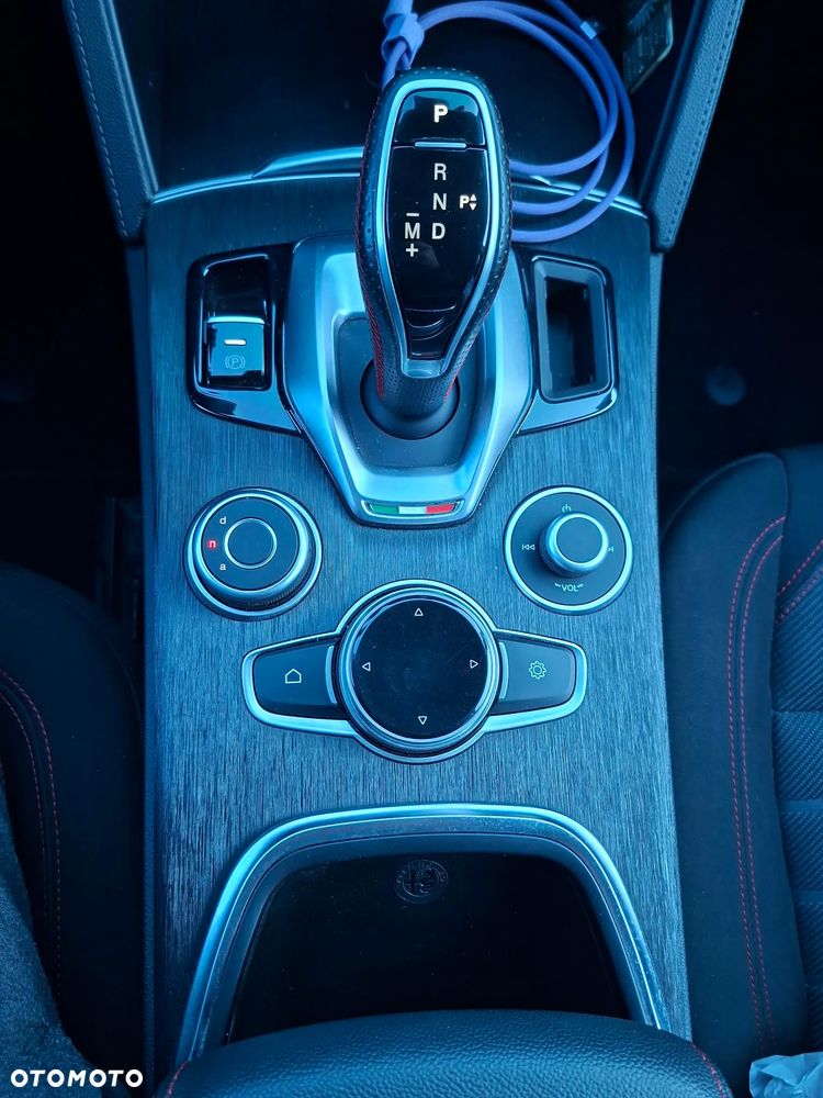 Alfa Romeo Stelvio 2.0 Turbo Super Q4 - 25