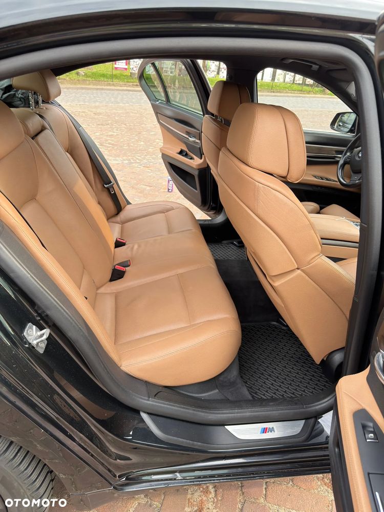 BMW Seria 7 740d xDrive - 11