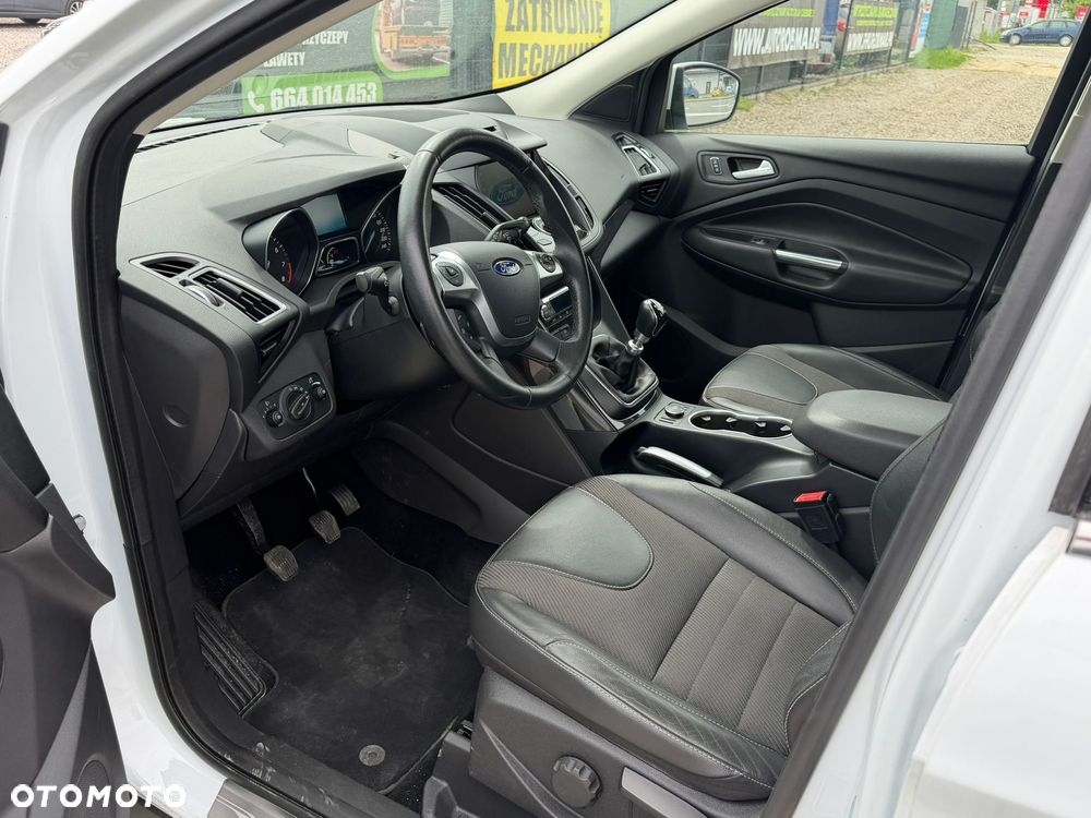 Ford Kuga 1.5 EcoBoost 2x4 Individual - 23