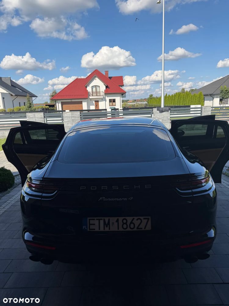 Porsche Panamera 4 - 18