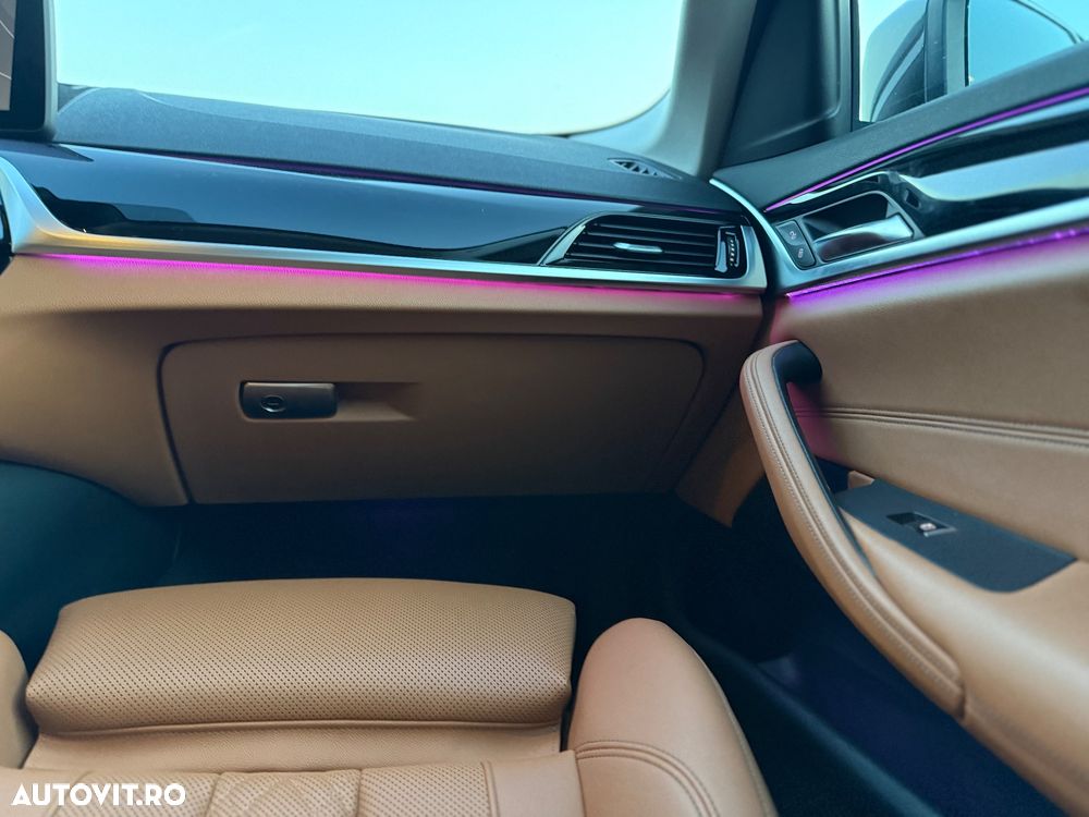 BMW Seria 5 530e Aut. Luxury Line - 14