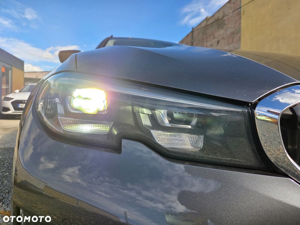 BMW Seria 3 320d xDrive Advantage - 34