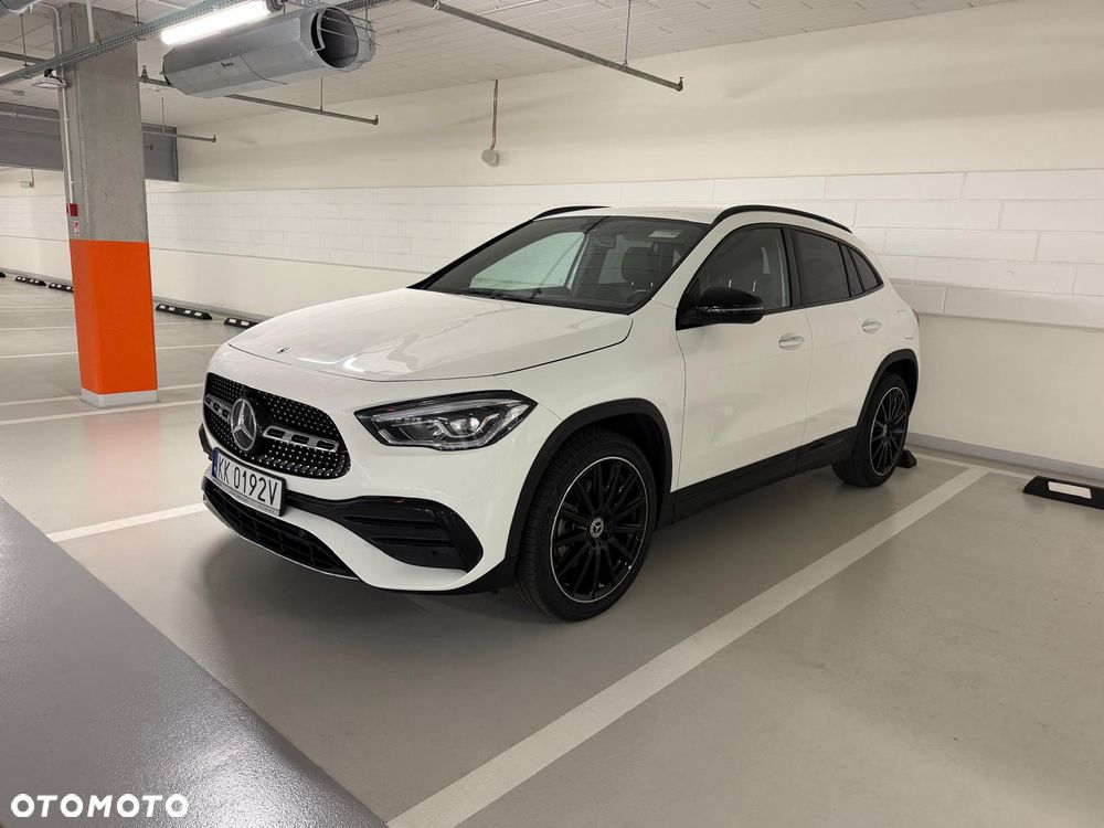 Mercedes-Benz GLA 250 AMG Line - 1