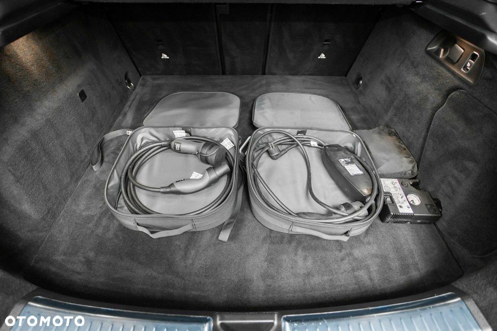 Mercedes-Benz GLE - 25