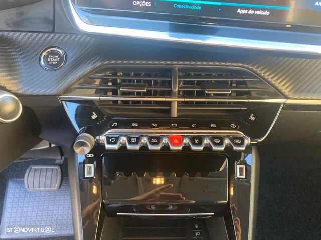 Peugeot e-208 Active Pack - 27
