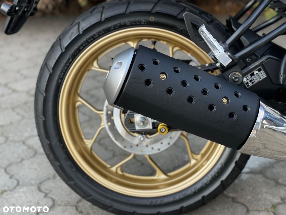Yamaha XSR - 19