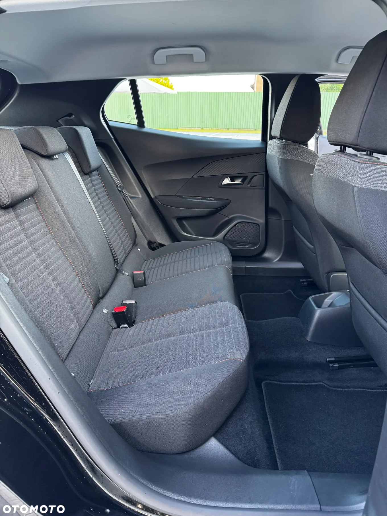 Peugeot 2008 1.2 PureTech GT Pack S&S EAT8 - 10