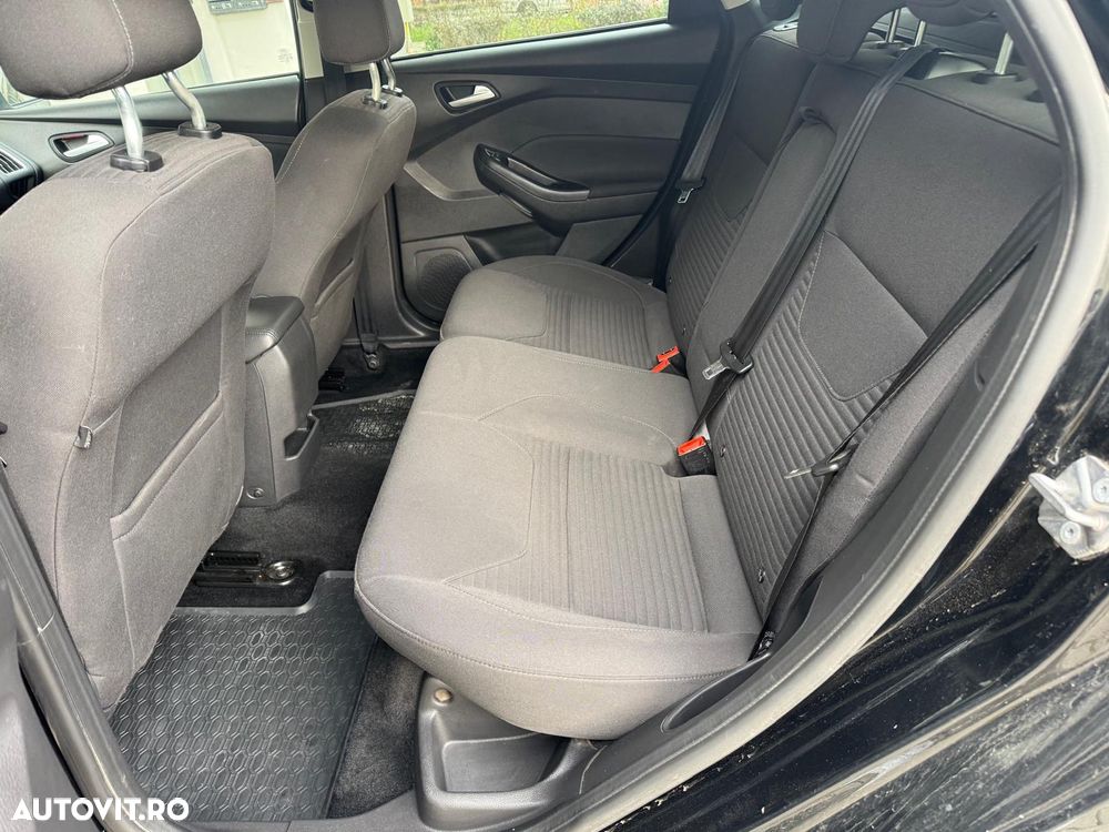 Ford Focus Turnier 1.5 TDCi DPF Start-Stopp-System Aut. Titanium - 10