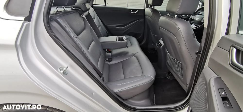 Hyundai IONIQ 1.6 GDI Premium - 15