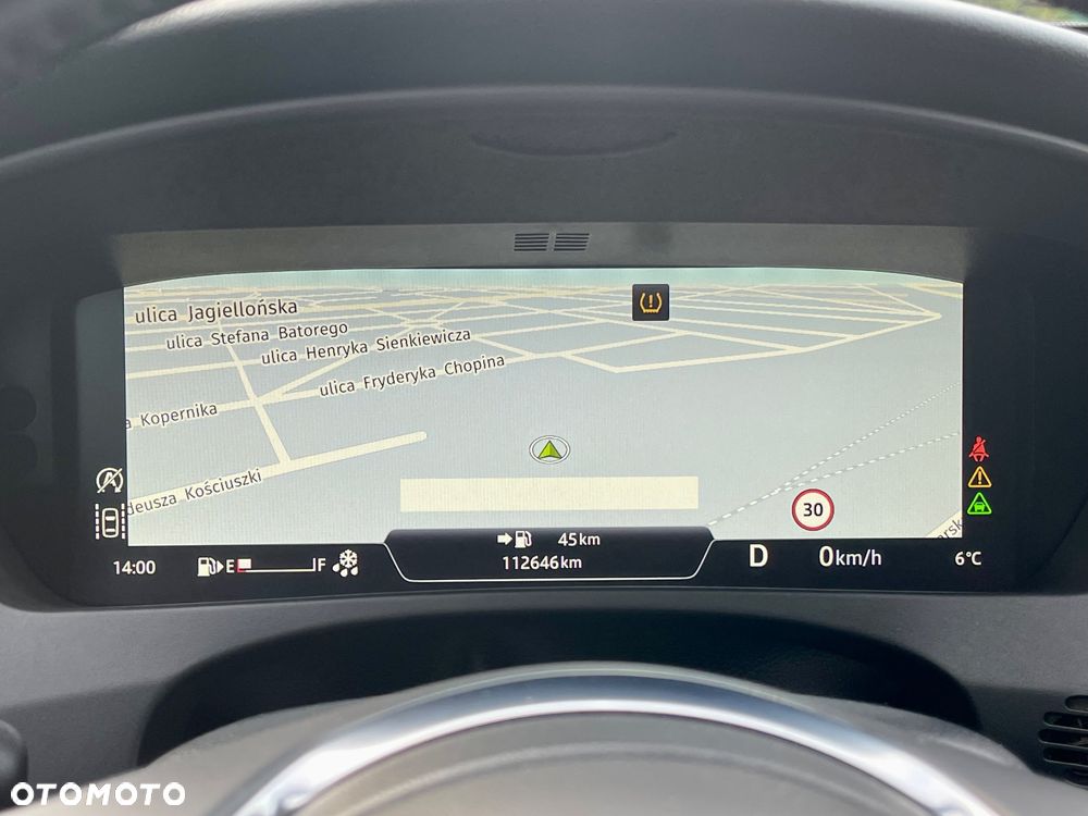 Jaguar F-Pace 25t AWD Portfolio - 30