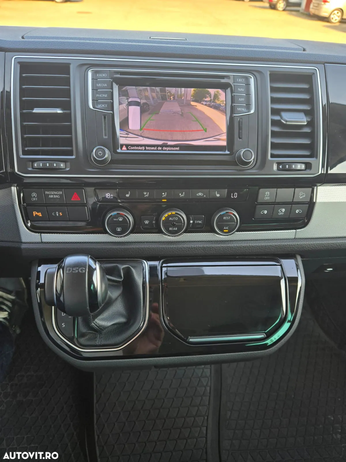 Volkswagen California - 17