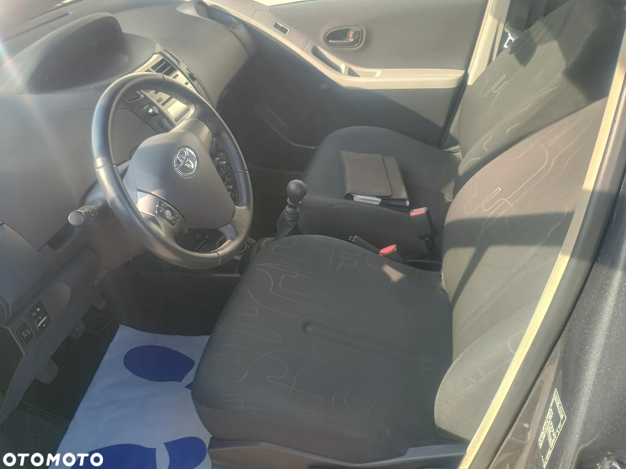 Toyota Yaris 1.33 VVT-i Cool - 16