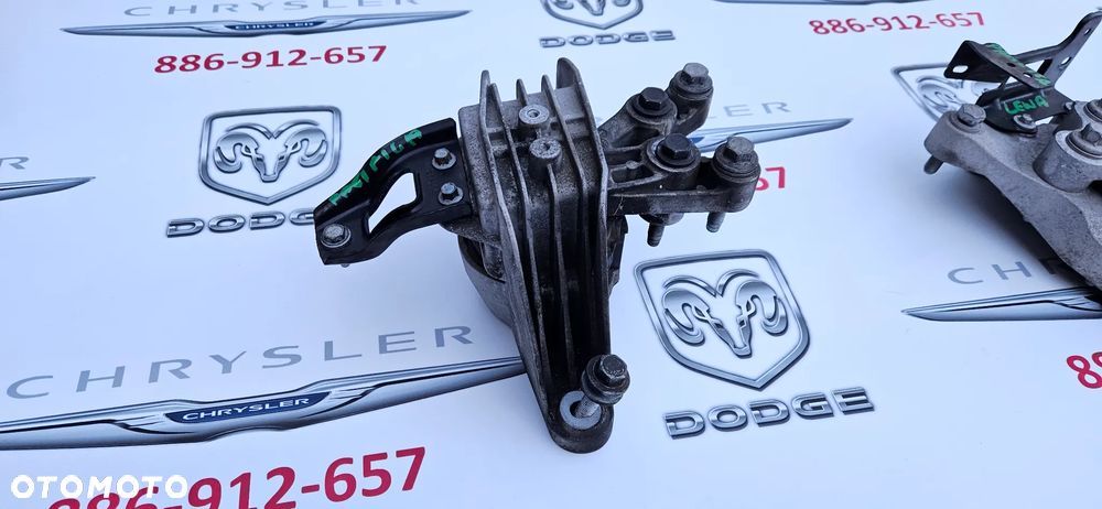 Chrysler Pacifica 2016- 3.6 V6 Mocowanie silnika skrzyni biegów Poduszka Łapa silnika lewa prawa Poduszka Wspornik lewy prawy P68224742AB P68224746AC - 3