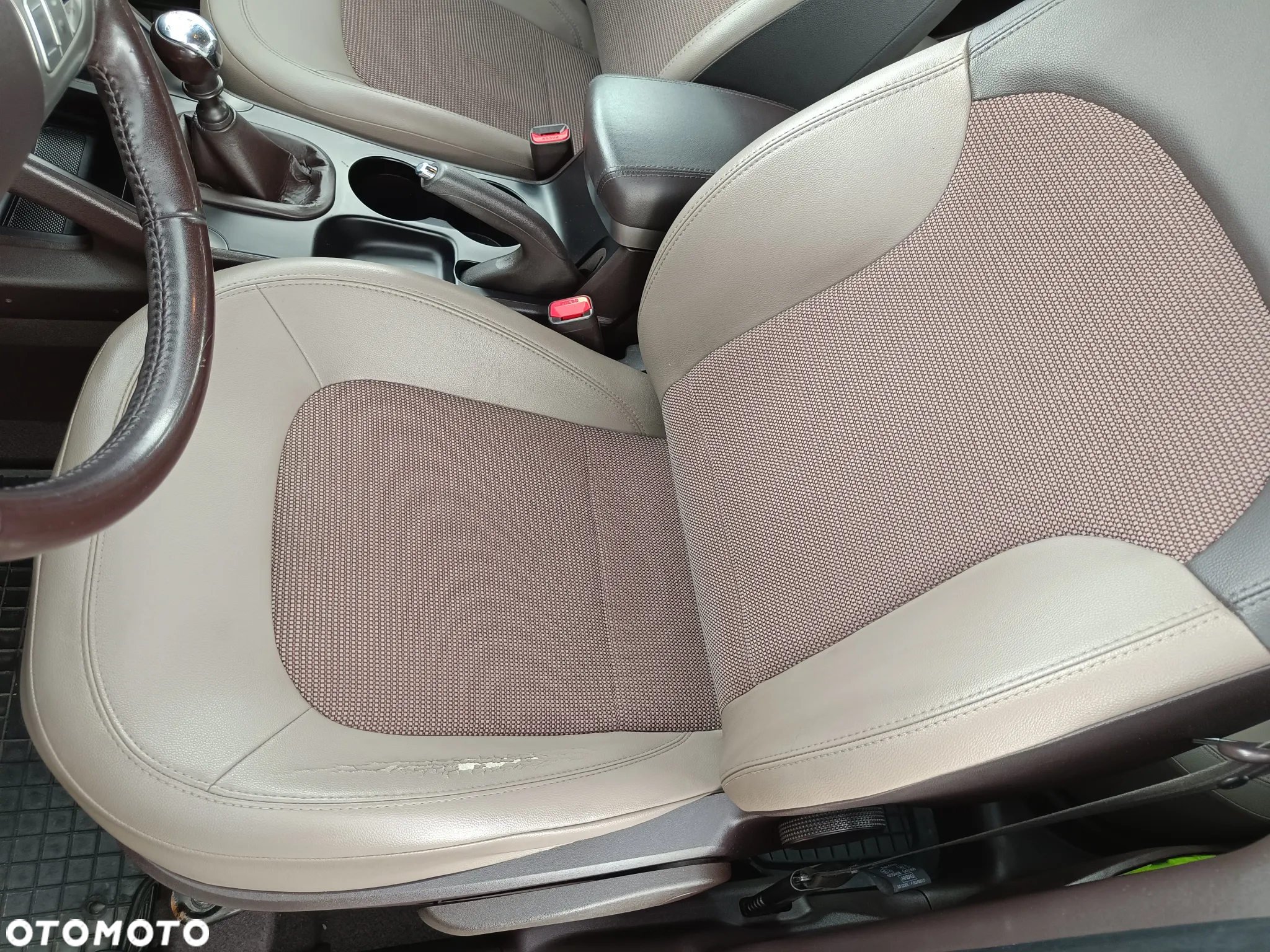 Hyundai ix35 - 11