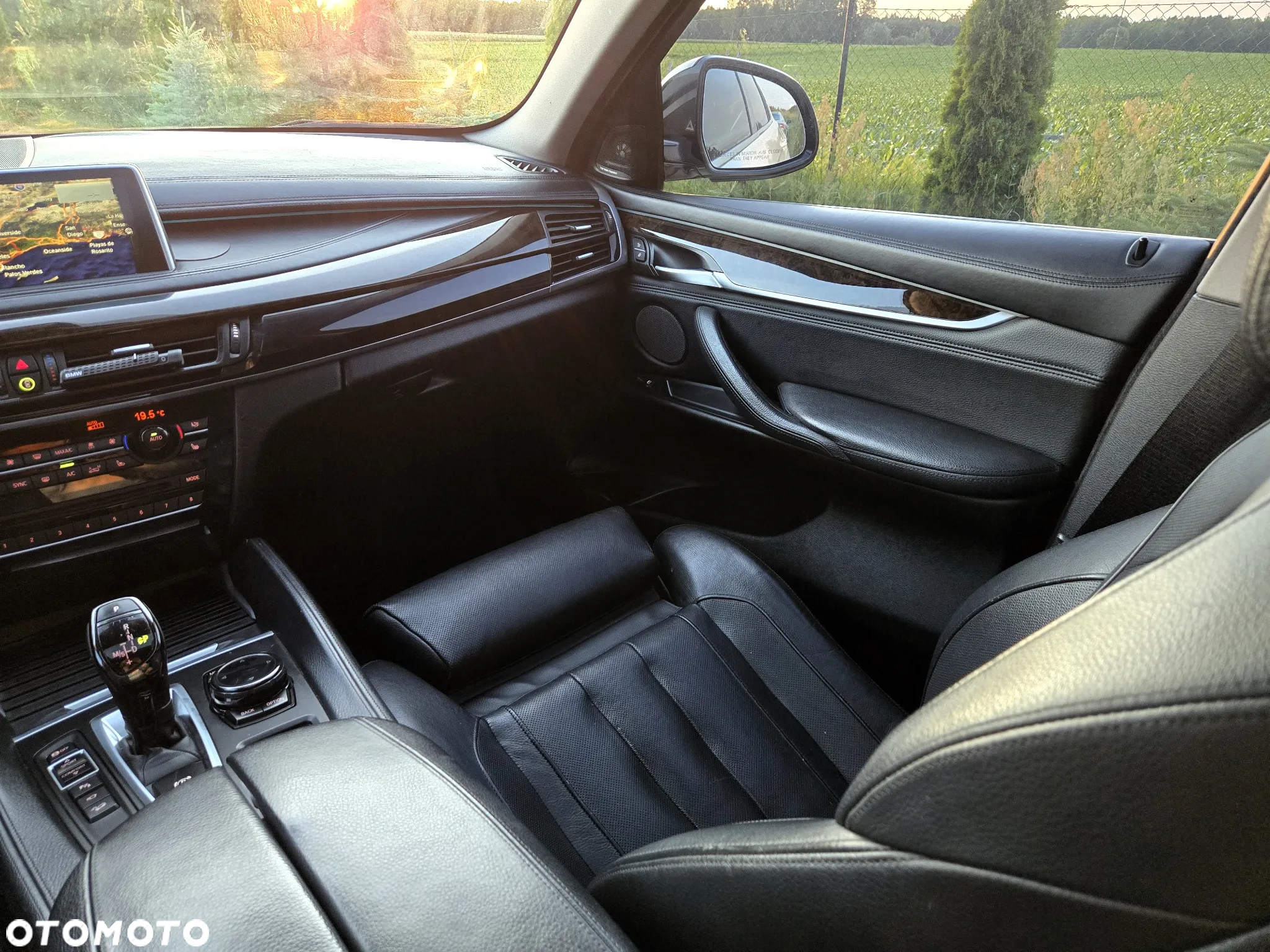 BMW X6 xDrive50i - 38
