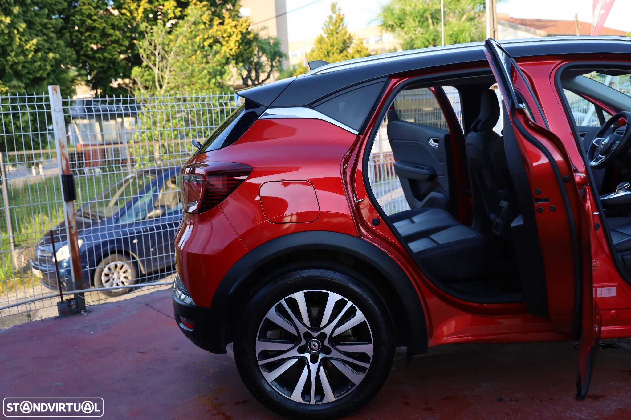 Renault Captur 1.6 E-Tech Plug-In Initiale Paris - 37