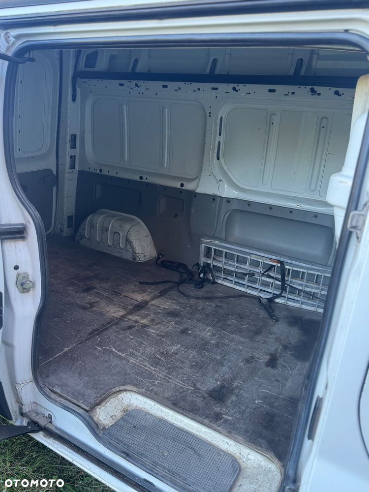 Renault Trafic - 15