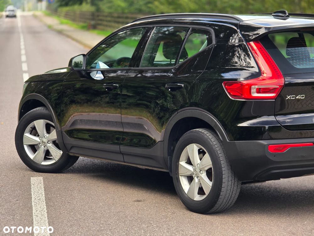 Volvo XC 40 D3 AWD Momentum Pro - 40