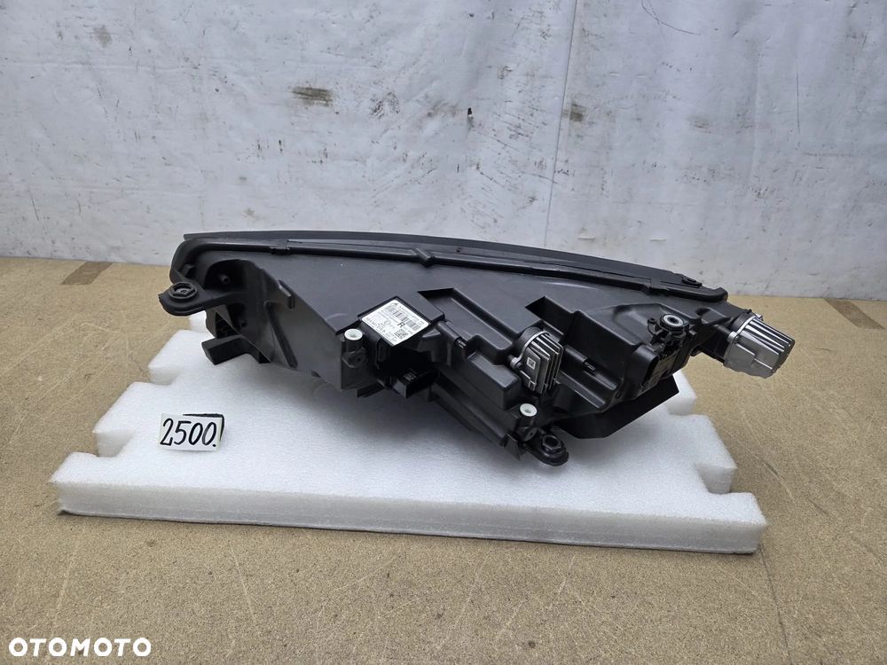 Skoda Octavia IV 20-24r 5E941016B lampa prawy przód Full Led - 5