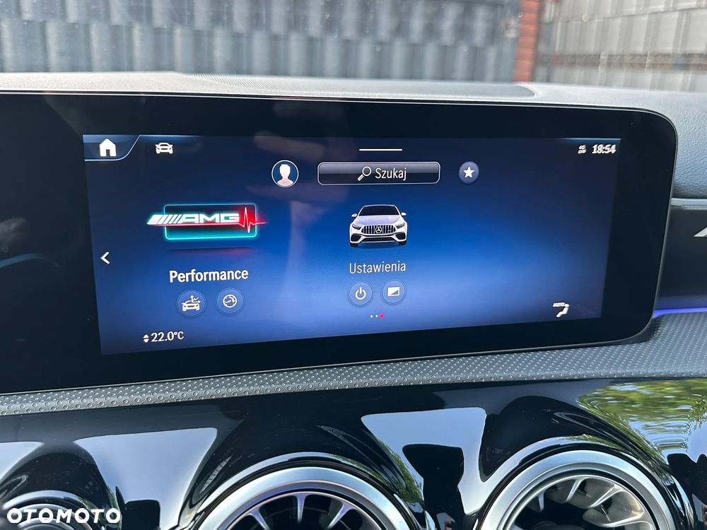 Mercedes-Benz Klasa A 35 AMG 4-Matic 8G-DCT - 32