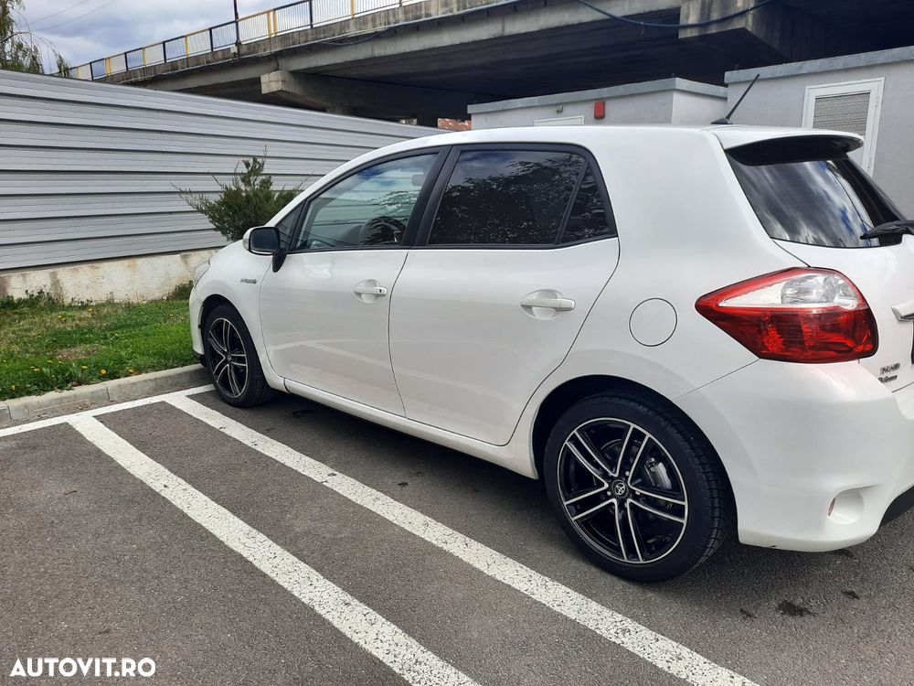 Toyota Auris 1.8 L VVT-i Luna - 12