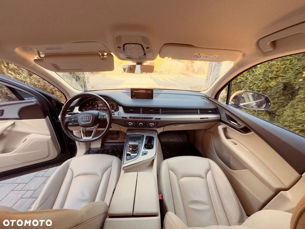 Audi Q7 - 10