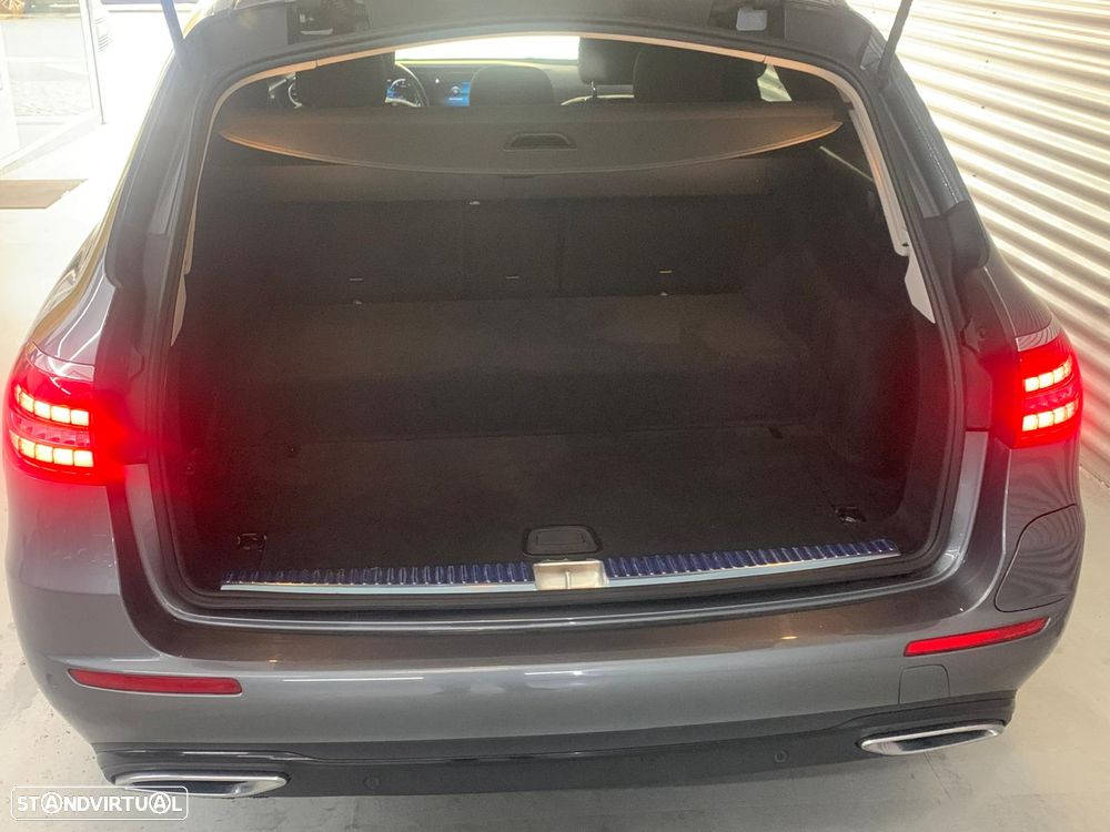 Mercedes-Benz E 300 de 9G-TRONIC Exclusive - 12