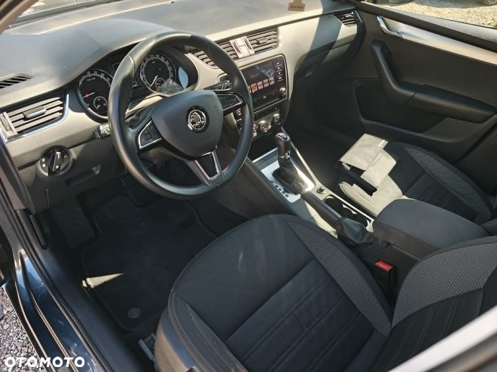 Skoda Octavia 2.0 TDI DSG Style - 11