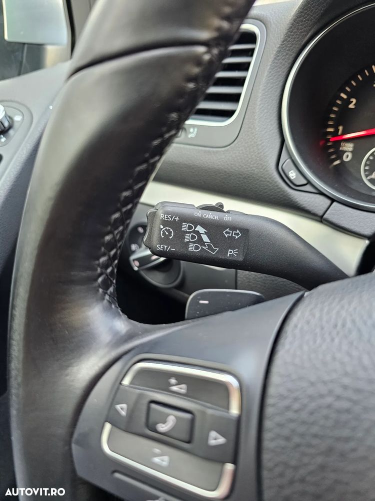 Volkswagen Golf 1.4 TSI DSG Highline - 23