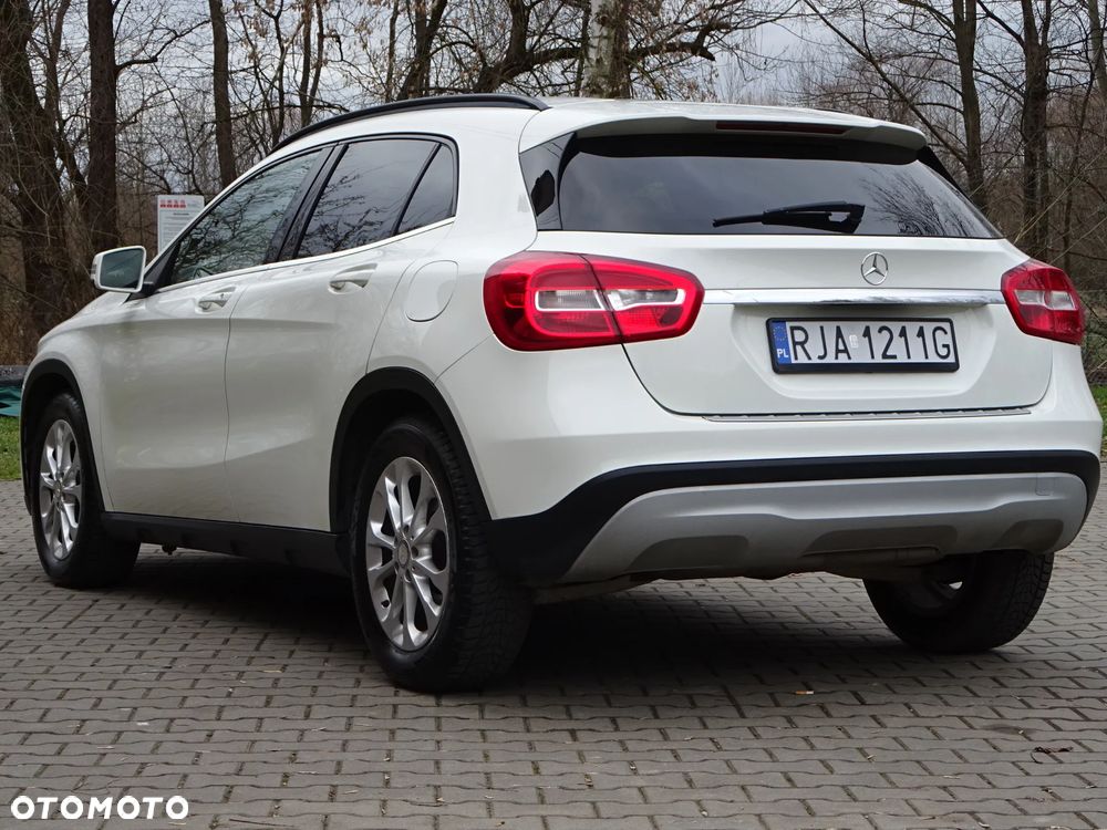 Mercedes-Benz GLA 180 (CDI) d - 9