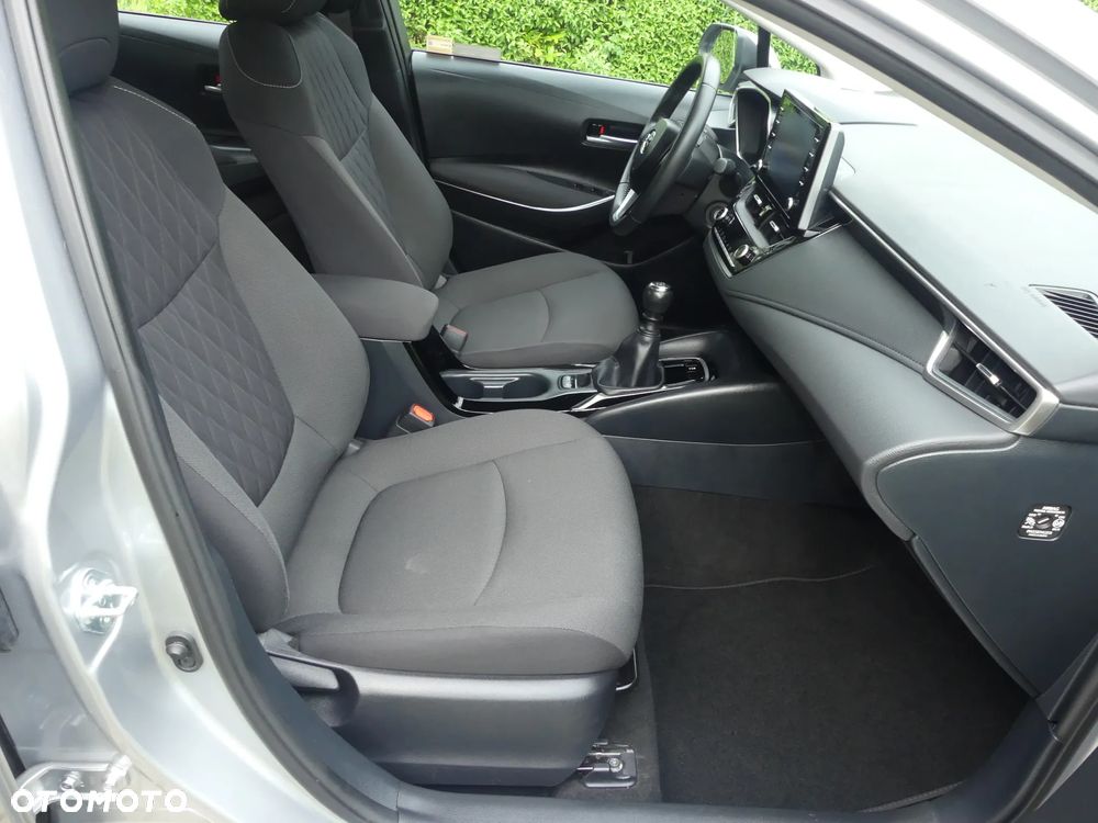 Toyota Corolla 1.5 Comfort - 29