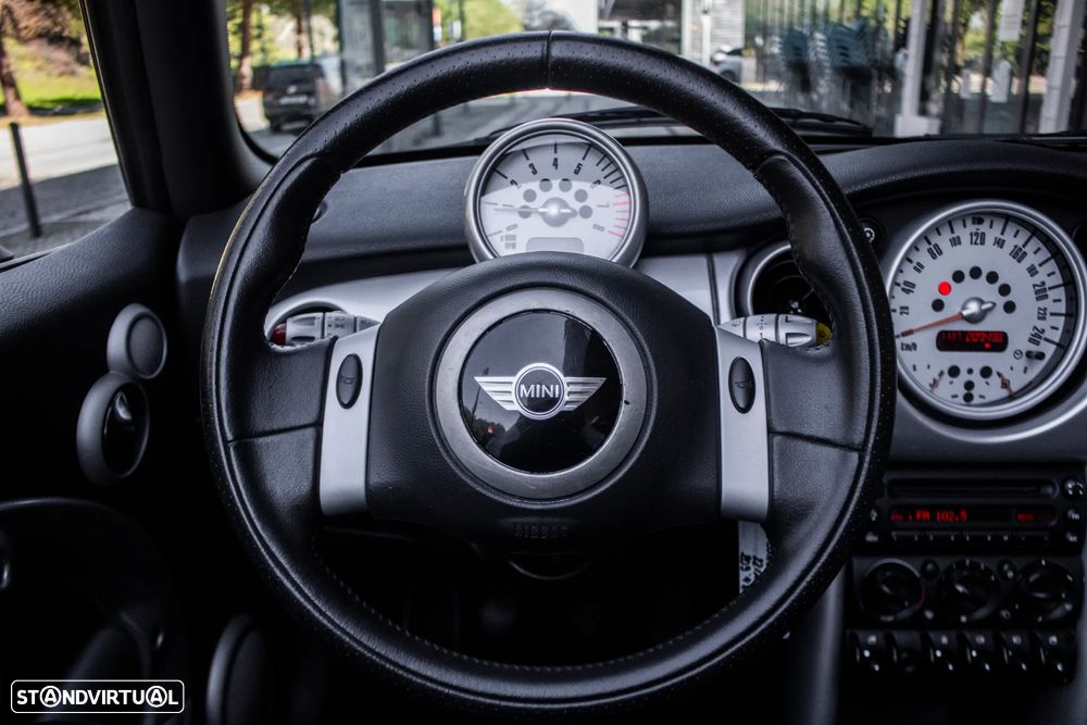 MINI Cabrio Cooper - 13