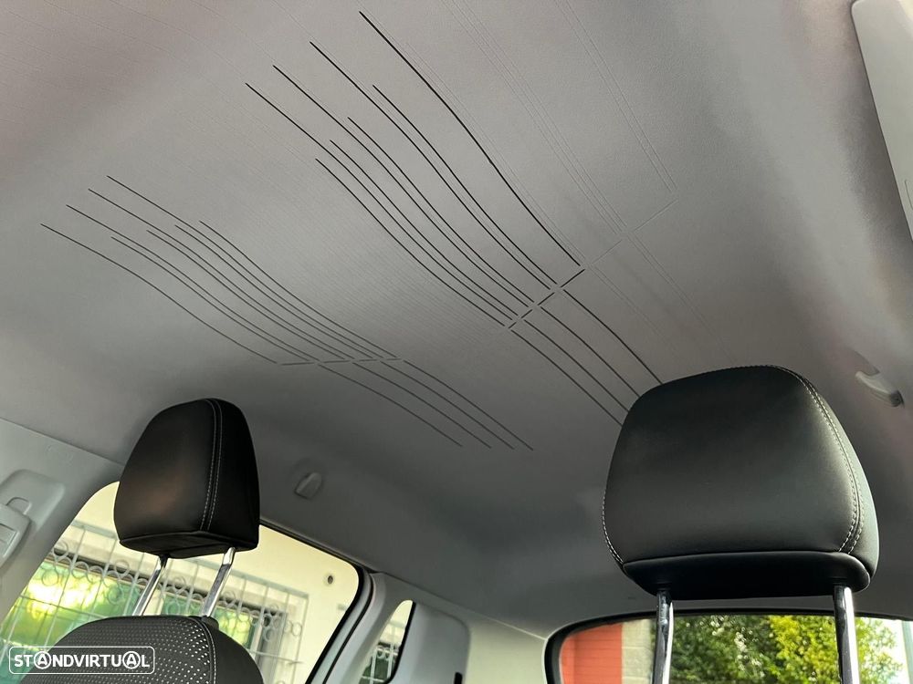 Peugeot 2008 1.2 PureTech Allure - 28