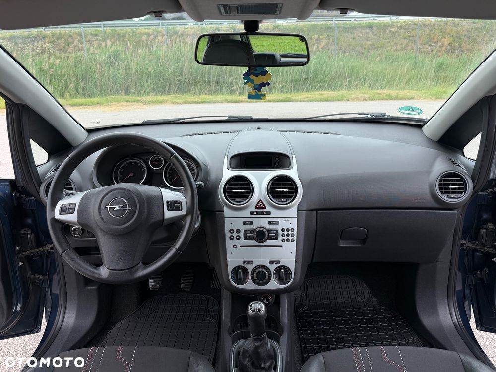 Opel Corsa 1.2 16V Cosmo - 23