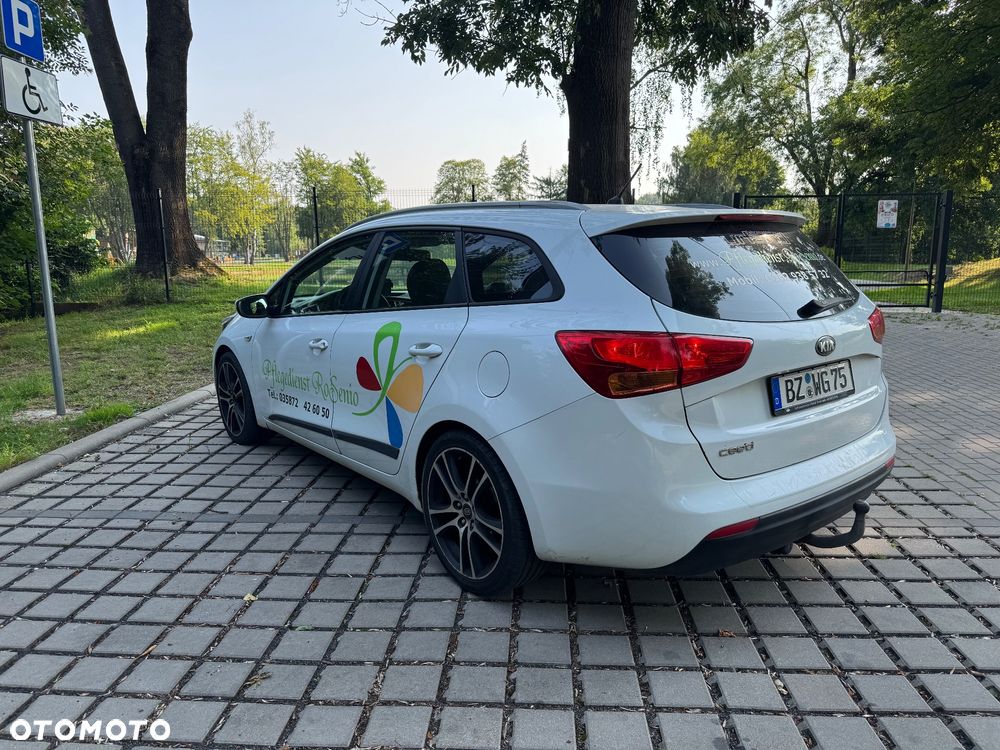 Kia Ceed - 4